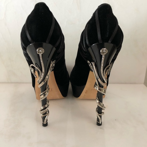 Christian Dior Velvet Pump with embellished heel! - Picture 1 of 5